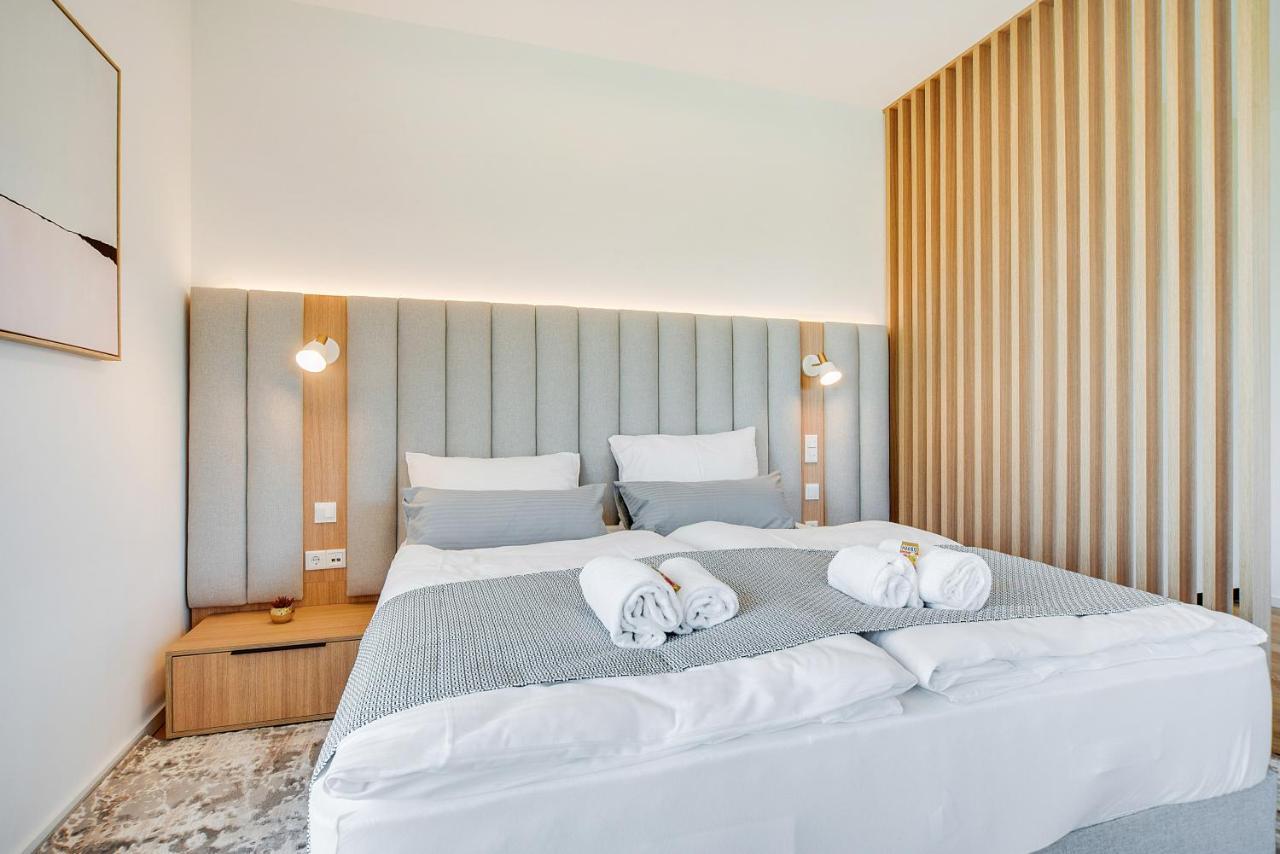 Bright: Rosenheim Aicherpark Экстерьер фото