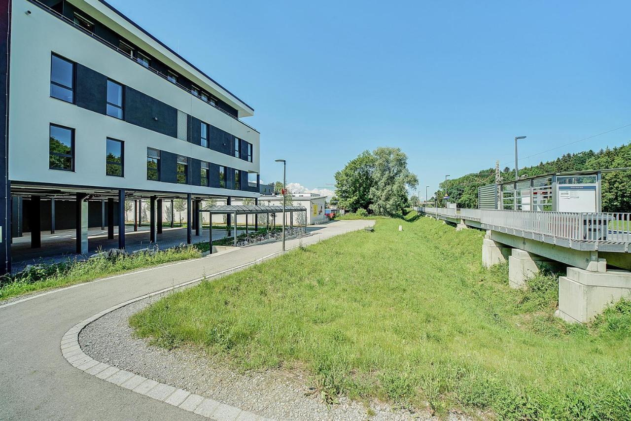 Bright: Rosenheim Aicherpark Экстерьер фото